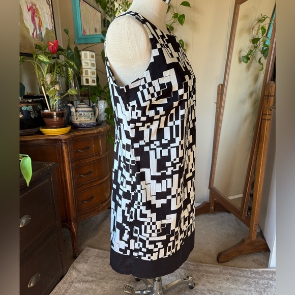 Apt 9 Black and White Geometric Pattern Shift Dress, plus size 18 - Picture 4 of 9
